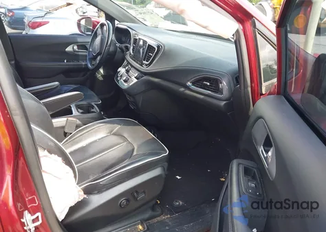 2019 Chrysler Pacifica Limited from USA, damaged, VIN 2C4RC1GG4KR589084